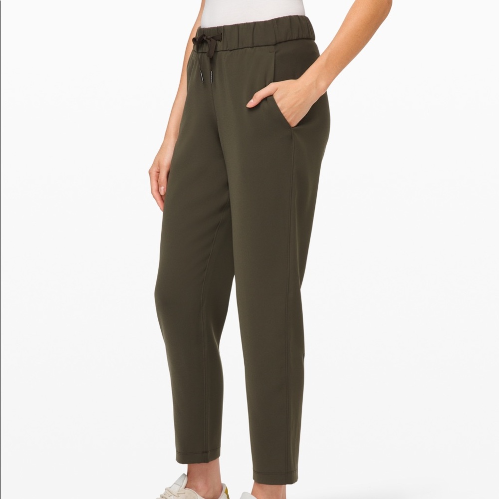 Lululemon On the Fly 7/8  Woven